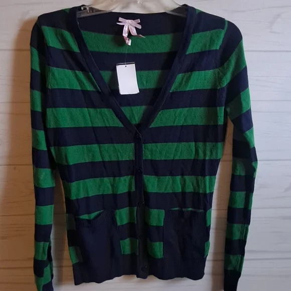 Cardigan - Picture 2 of 5